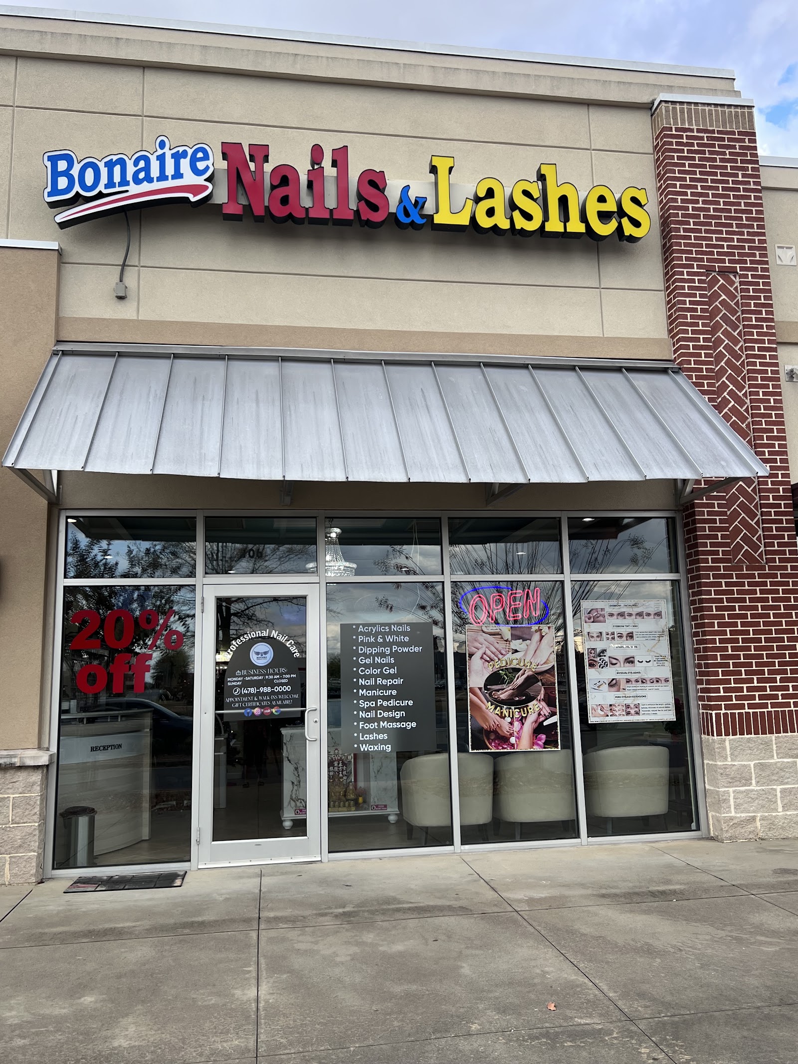 Bonaire Nails & Lashes nail photo 1